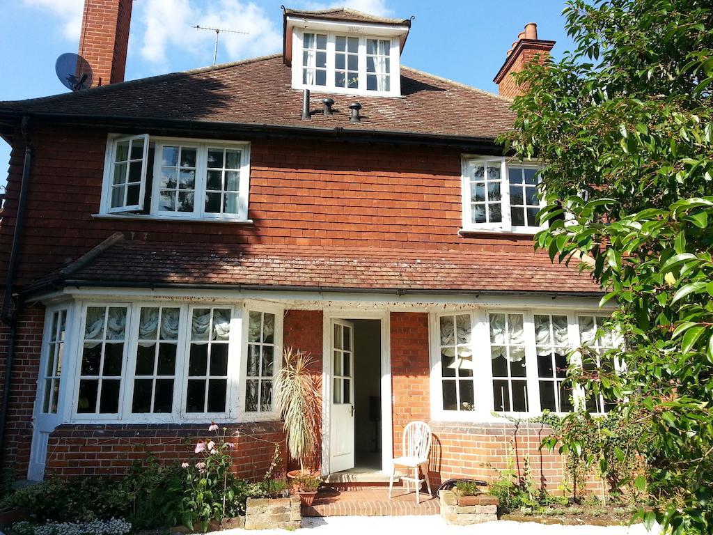 Rosemead Guest House Claygate Eksteriør bilde