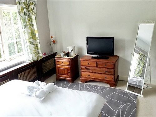 Rosemead Guest House Claygate Eksteriør bilde